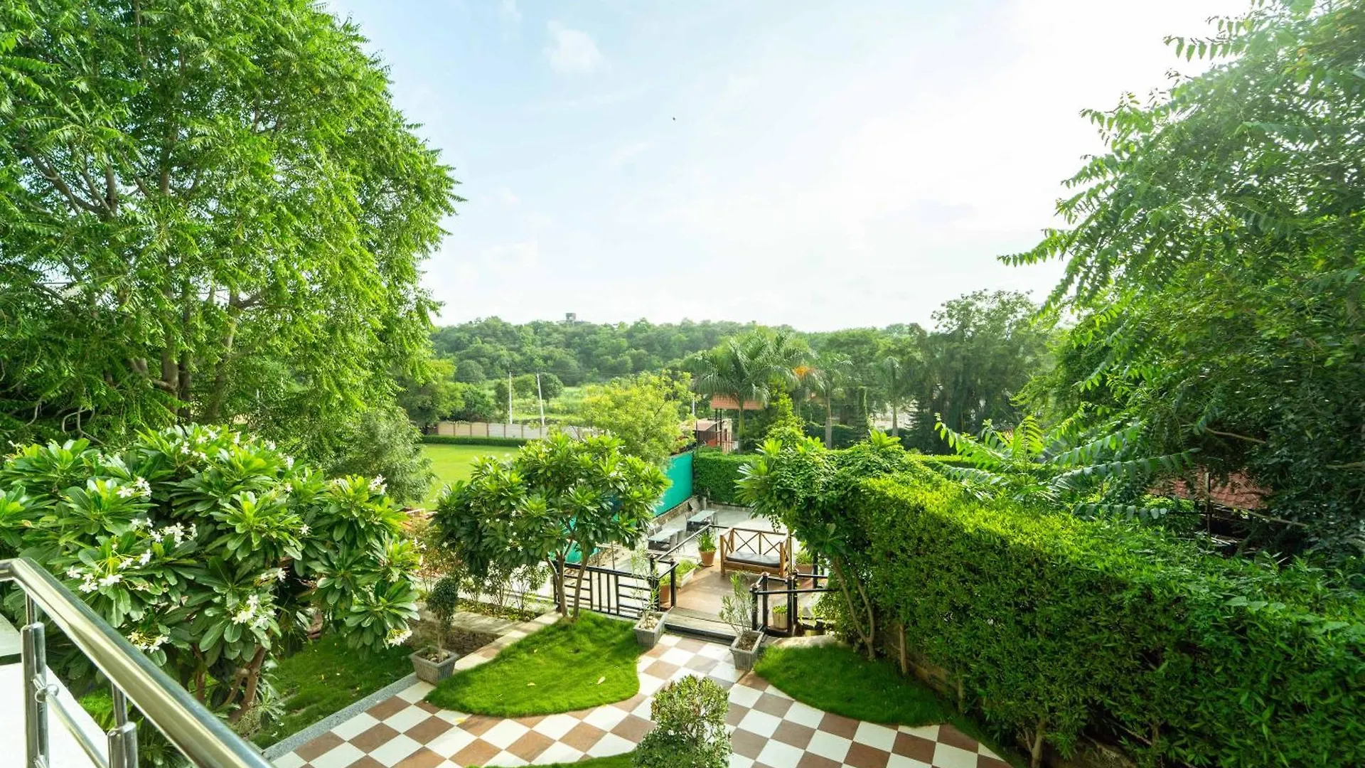 Treebo The Aravali Getaway Hotel Udaipur 3*,