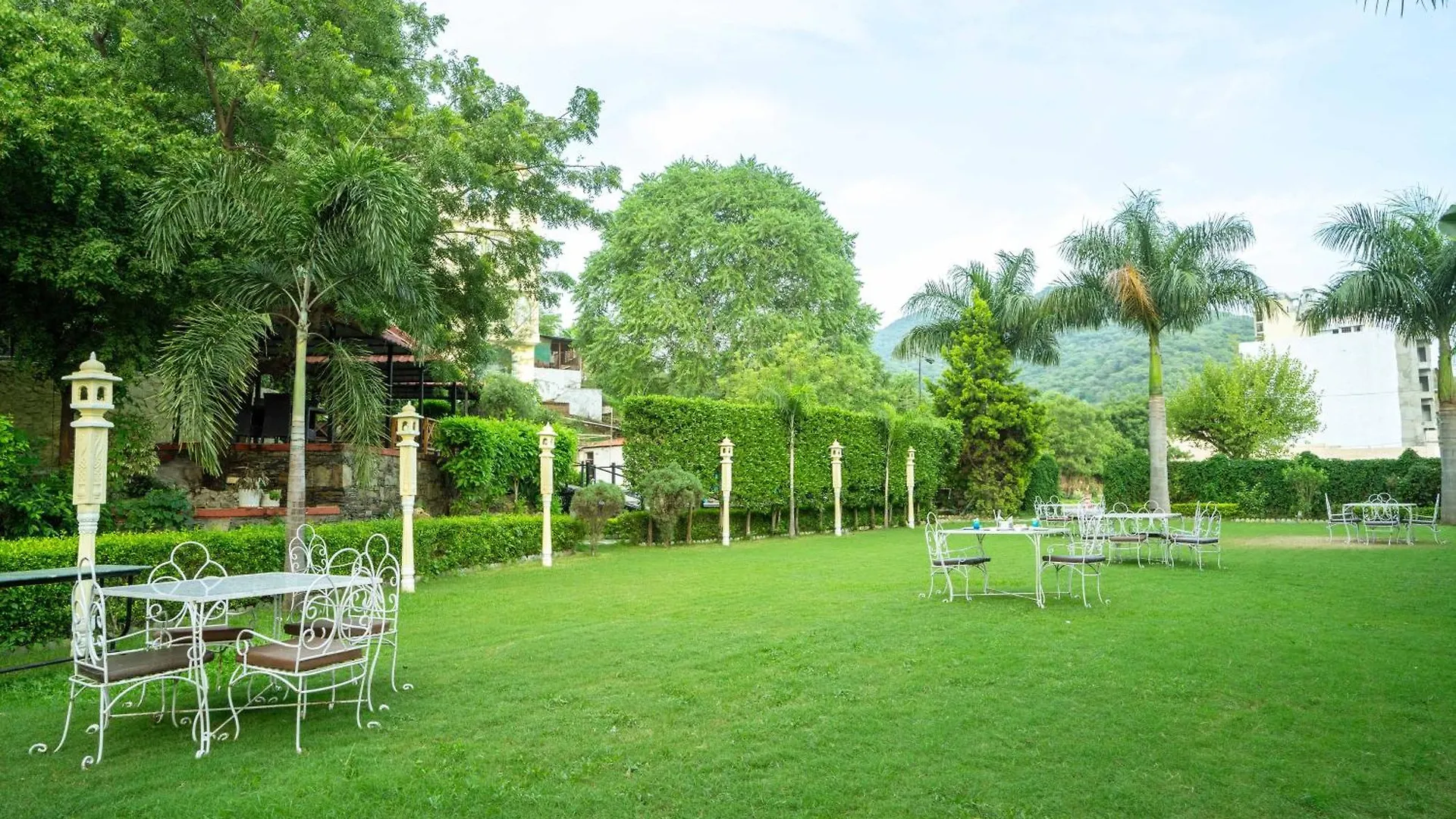 Treebo The Aravali Getaway Hotel Udaipur Indien