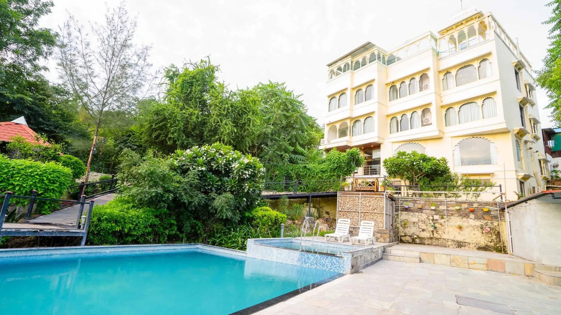 Treebo The Aravali Getaway Hotel Udaipur